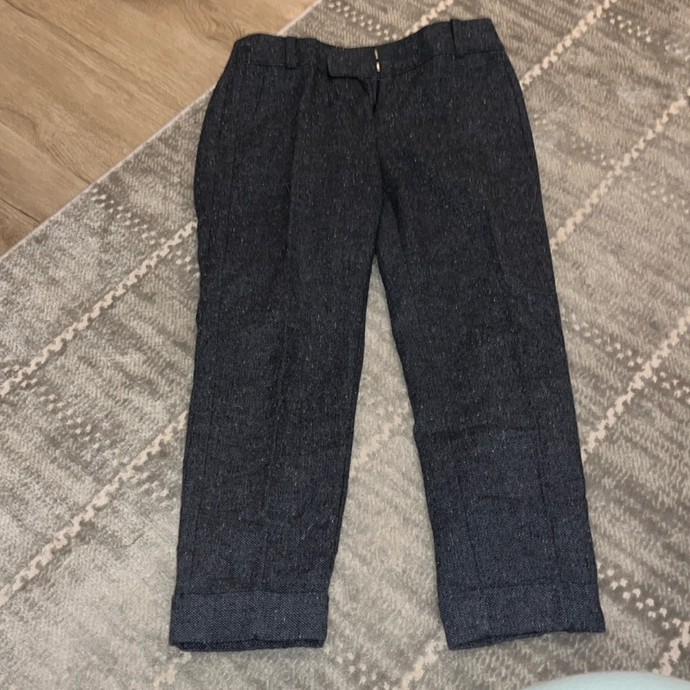 Loft Julie (curvy) fit size 4 petite cropped pants. Blue speckled